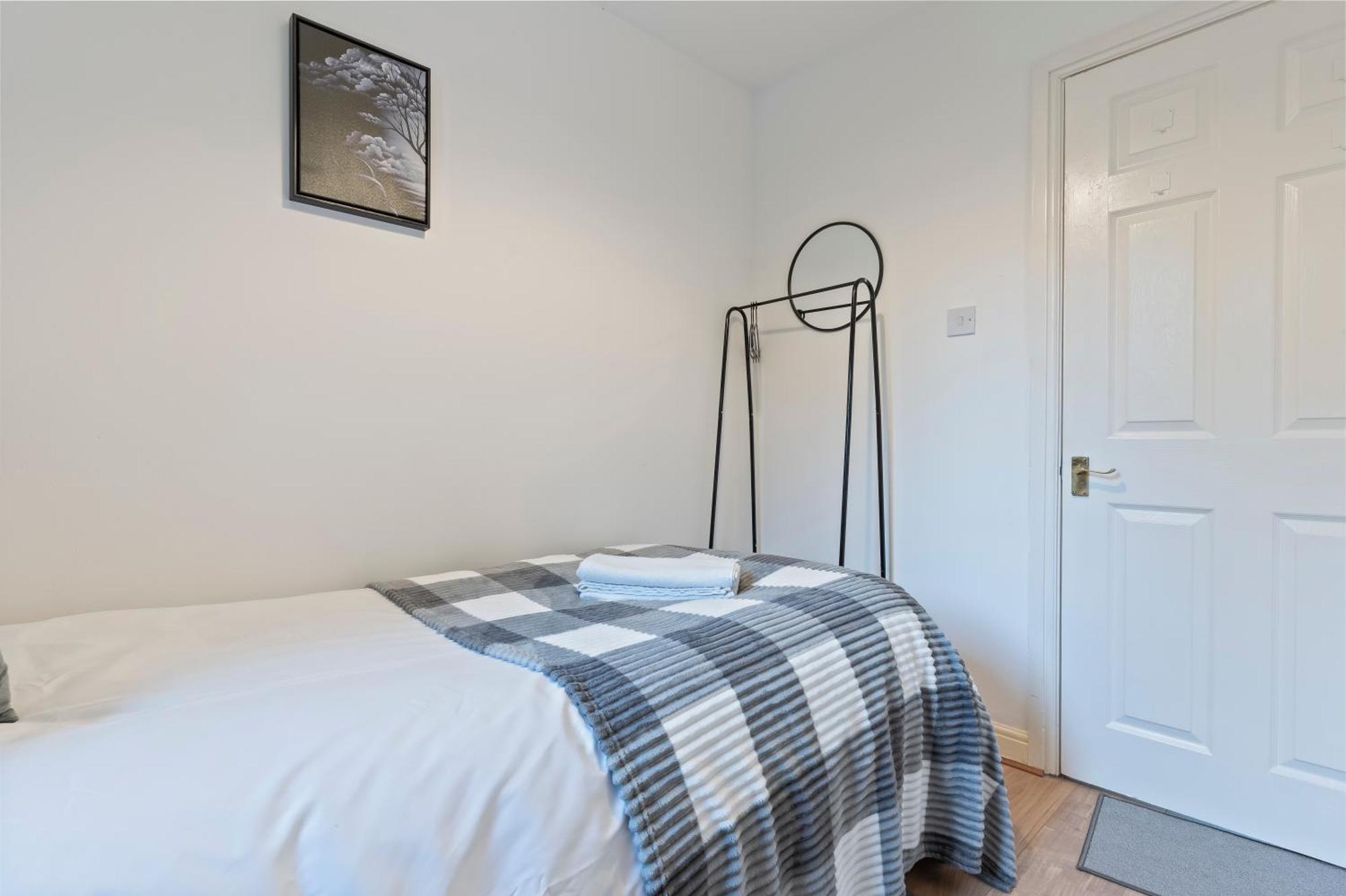 Lovely 4Br House In The City With Parking Londres Exterior foto